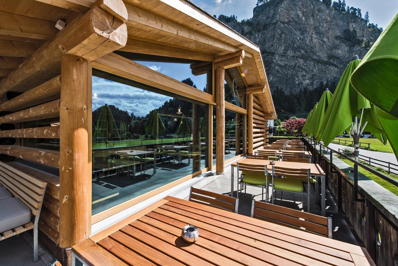 Hotel Ustria Parlatsch Trin Exterior photo