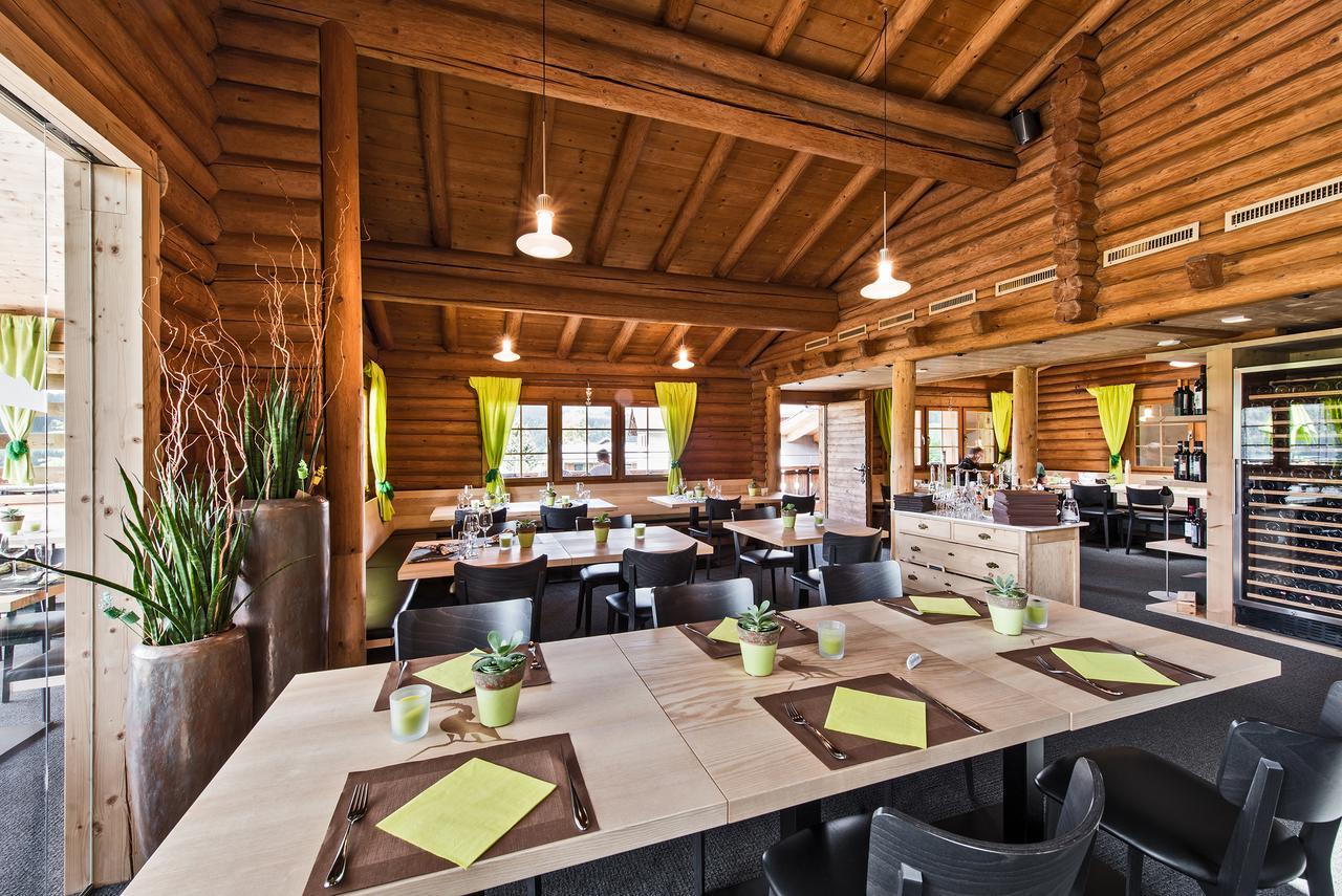 Hotel Ustria Parlatsch Trin Exterior photo