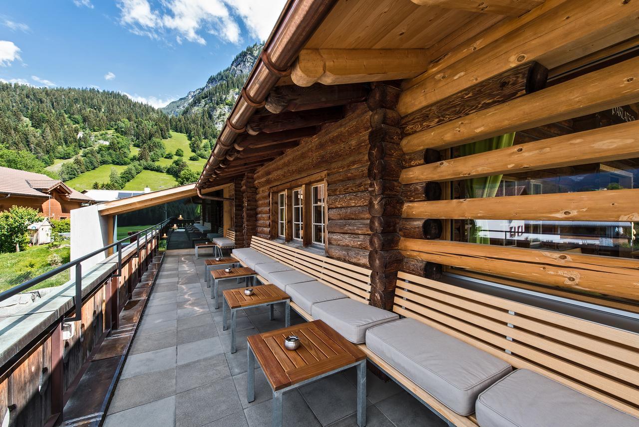 Hotel Ustria Parlatsch Trin Exterior photo